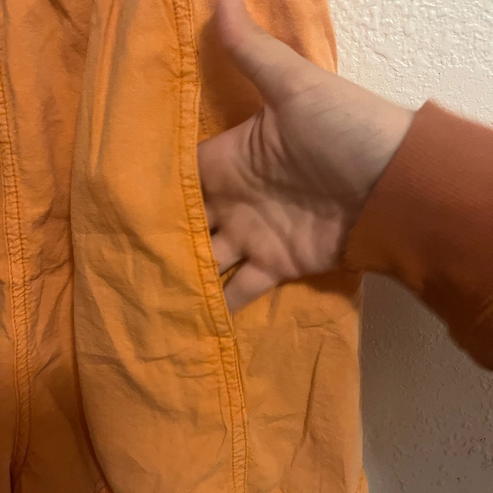 New Free People Size Small Orange Shorts with Pockets - Picture 3 of 4